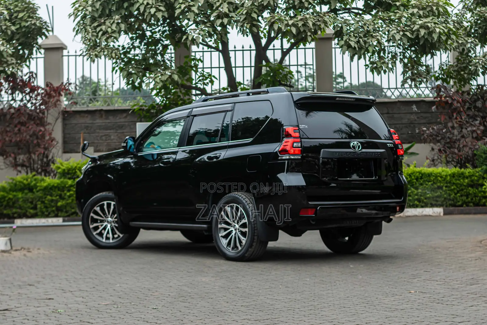 Toyota Land Cruiser Prado 2.7 2019 Black