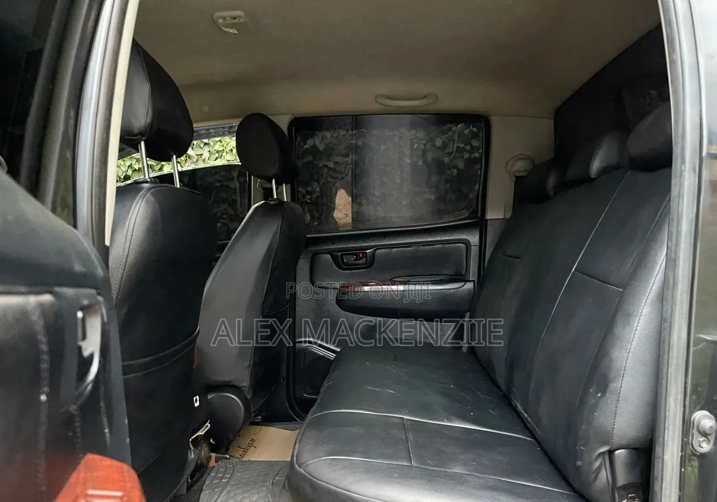 Toyota Hilux 2016 Black