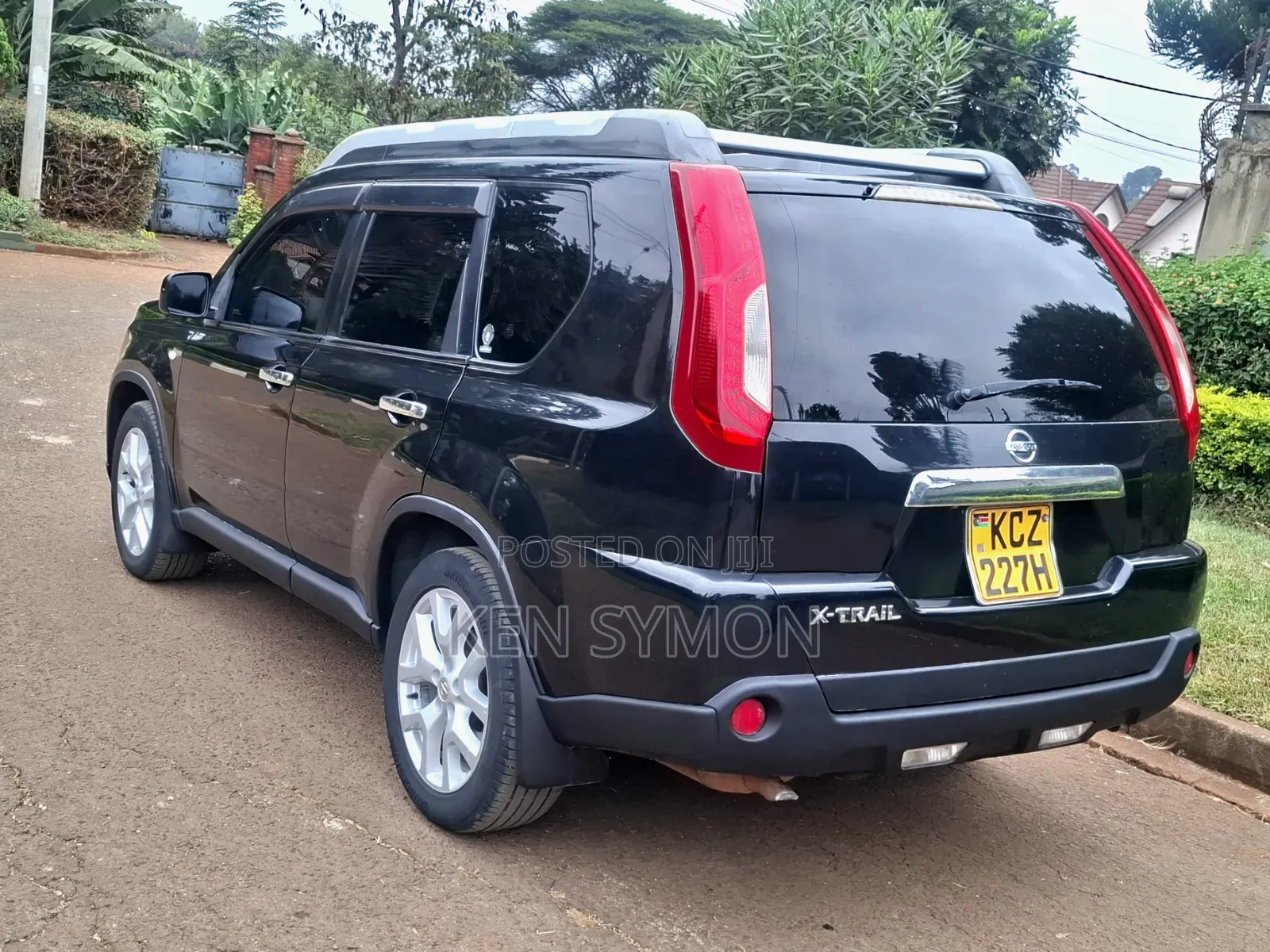 Nissan X-Trail 2.0 Petrol AWD 2013 Black