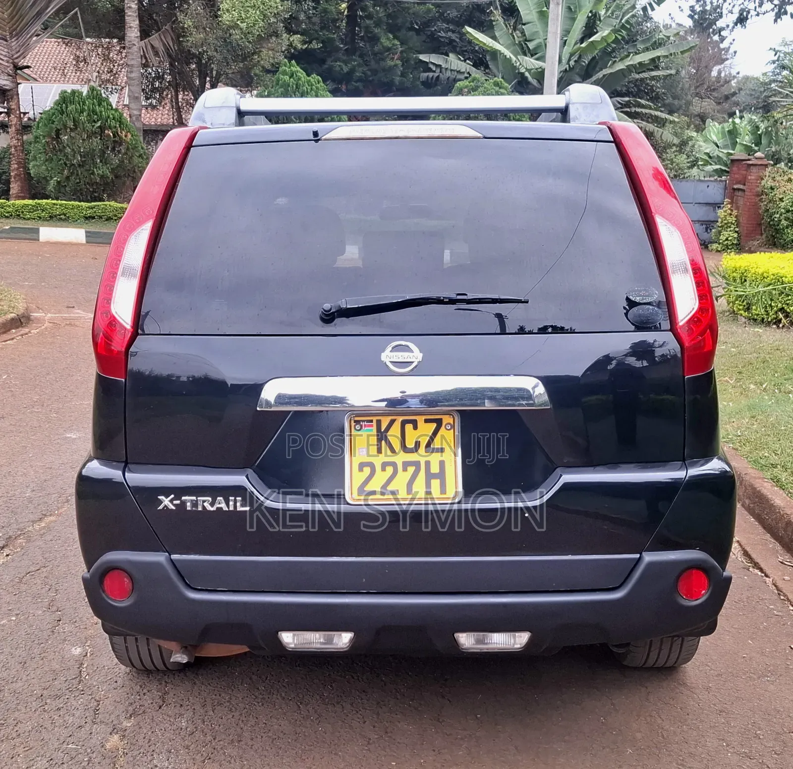 Nissan X-Trail 2.0 Petrol AWD 2013 Black