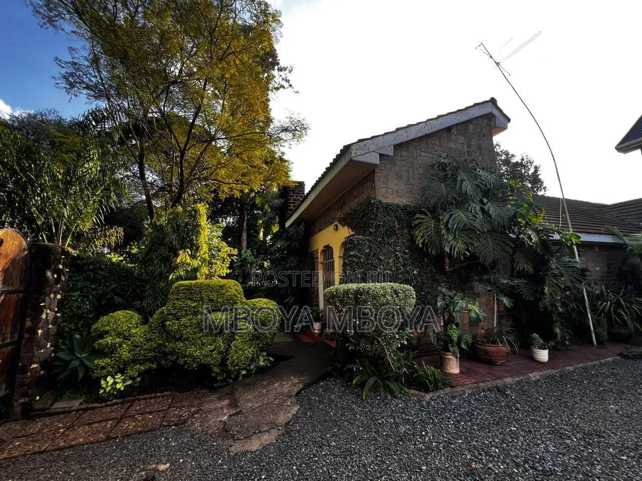 4 Bedroom Commercial House for Rent in Ngong Road