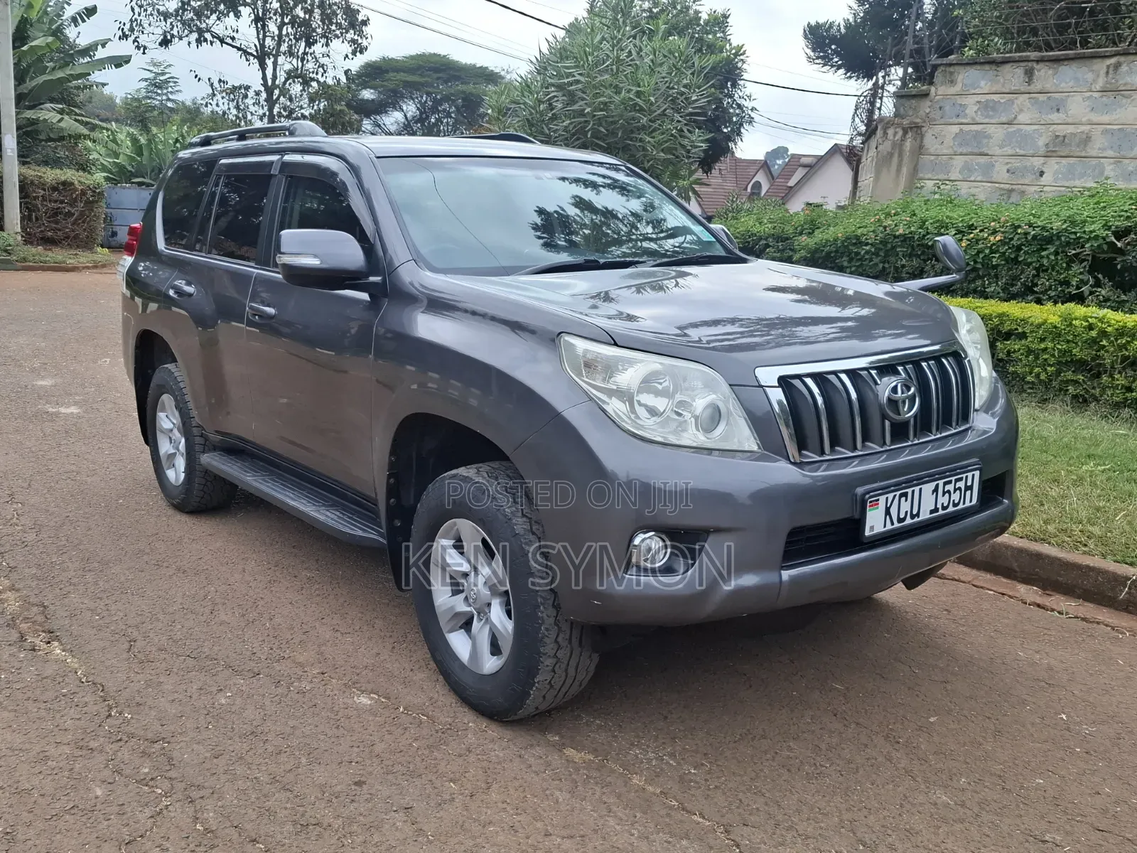 Toyota Land Cruiser Prado 2.7 i 2012 Gray