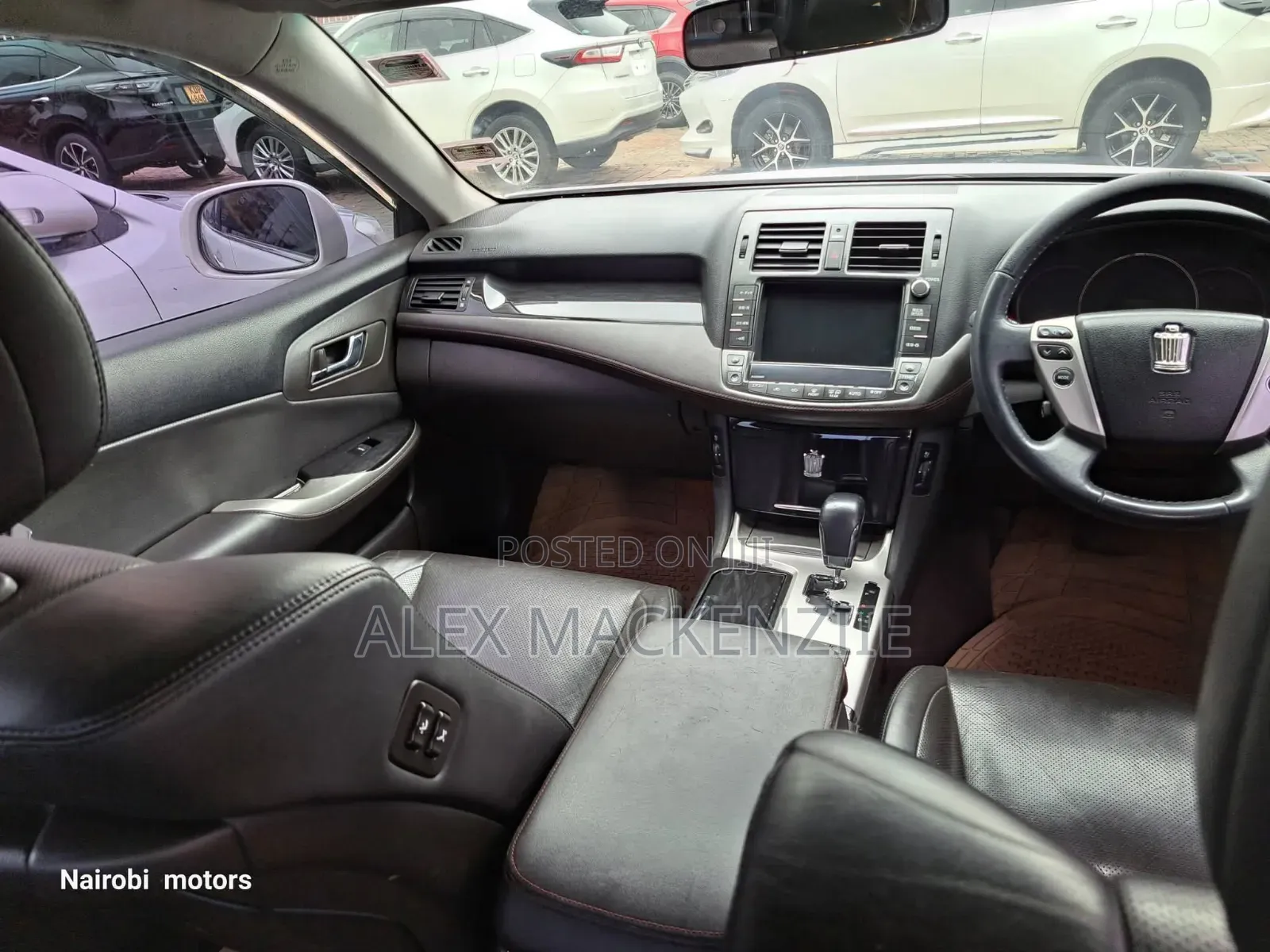 Toyota Crown 2010 White