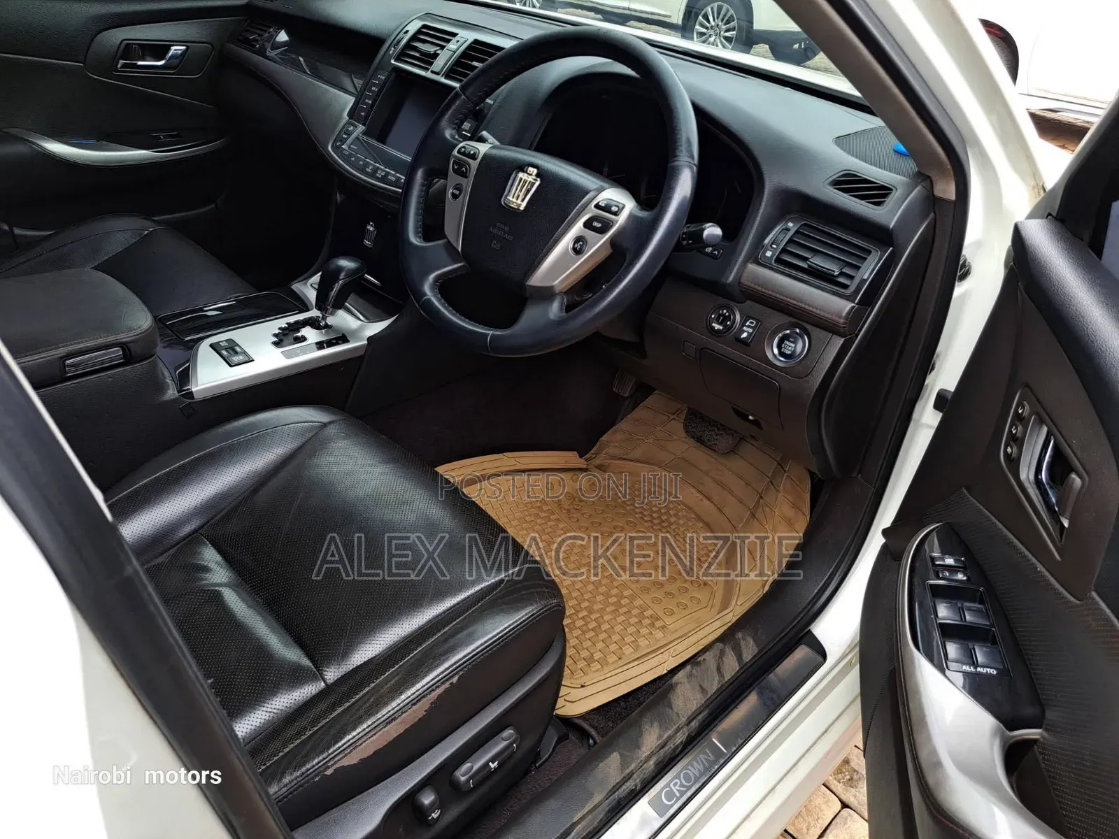 Toyota Crown 2010 White