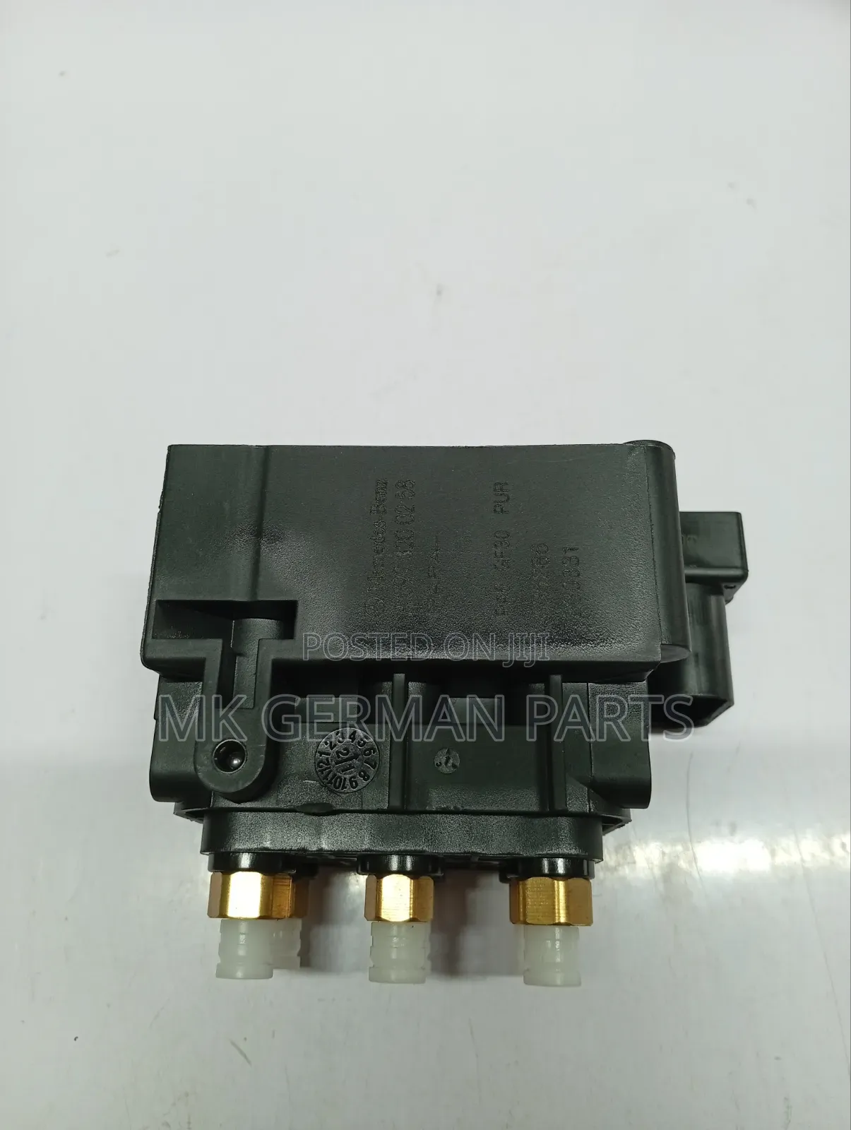 Genuine Airmatic Air Suspension Valve Block.