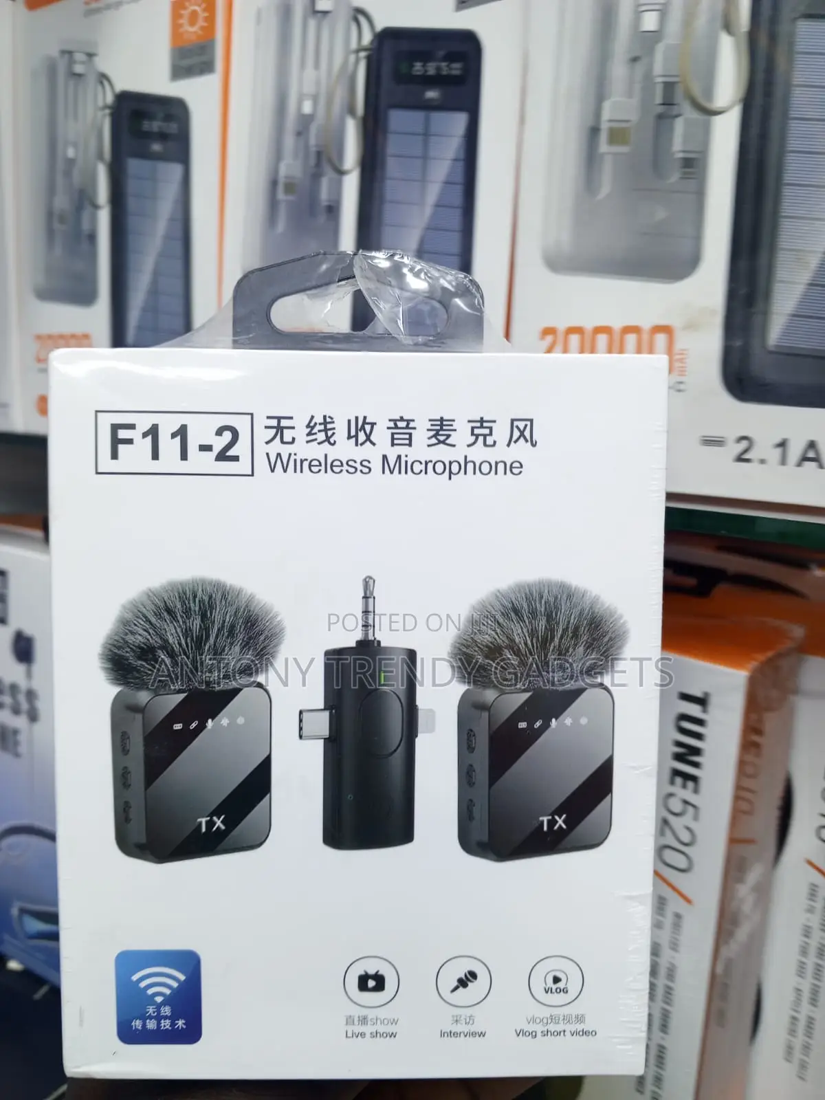F11-2 Dual Wireless Microphone With 20M Transmission Range
