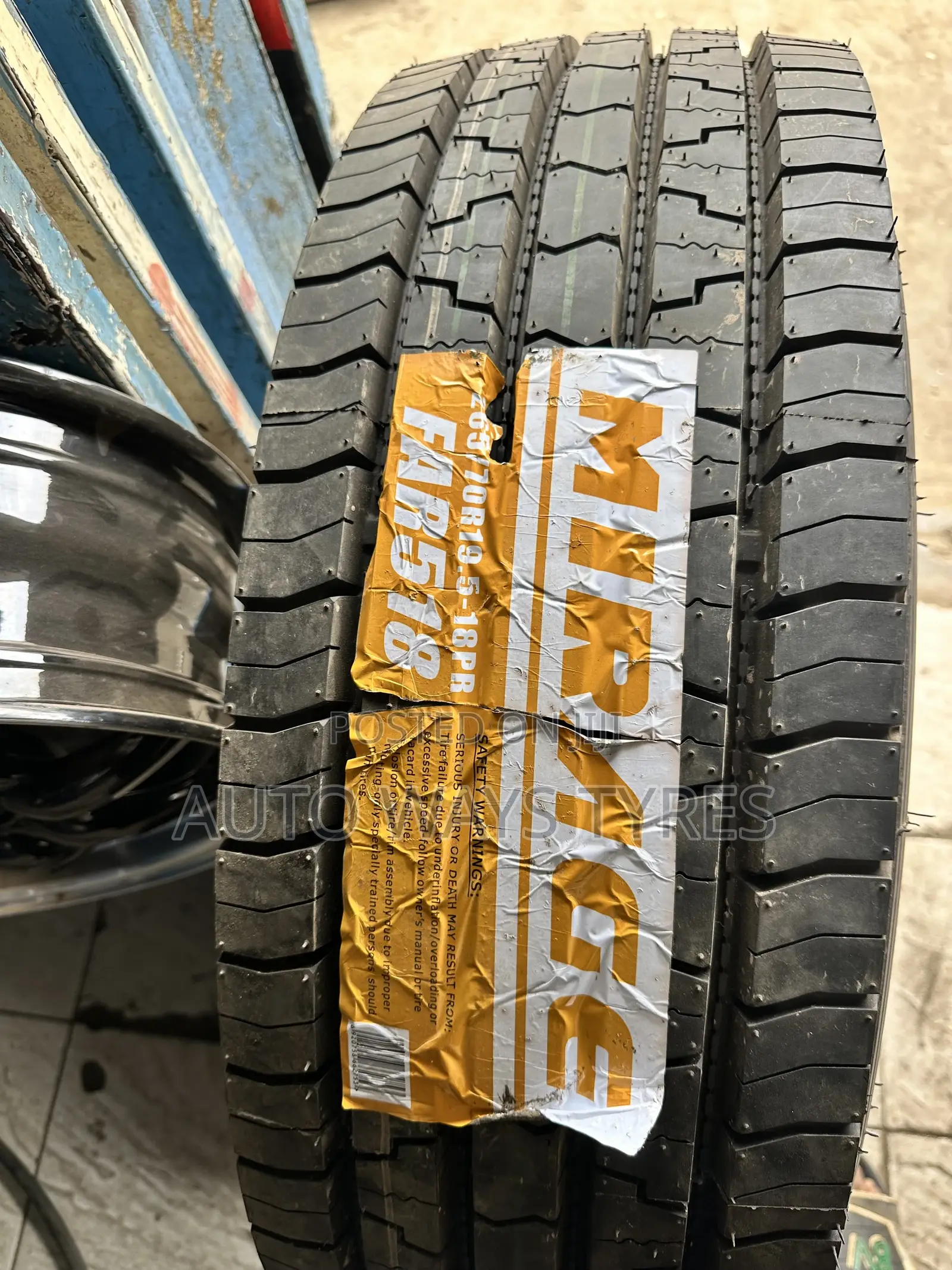265/70r19.5 Mirage