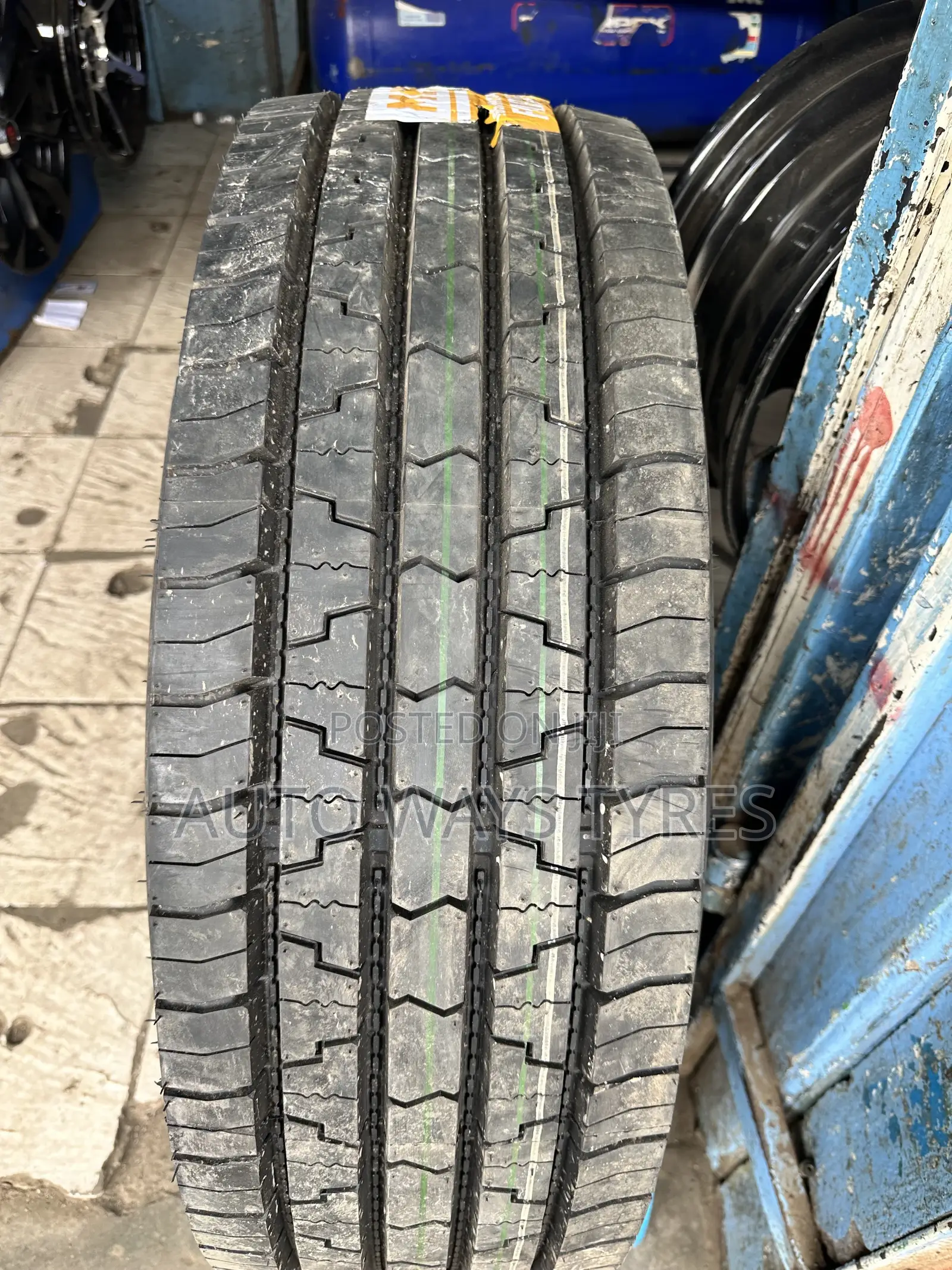 265/70r19.5 Mirage