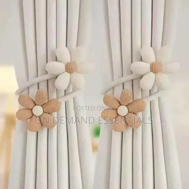 Daisy Flower Curtain Tieback