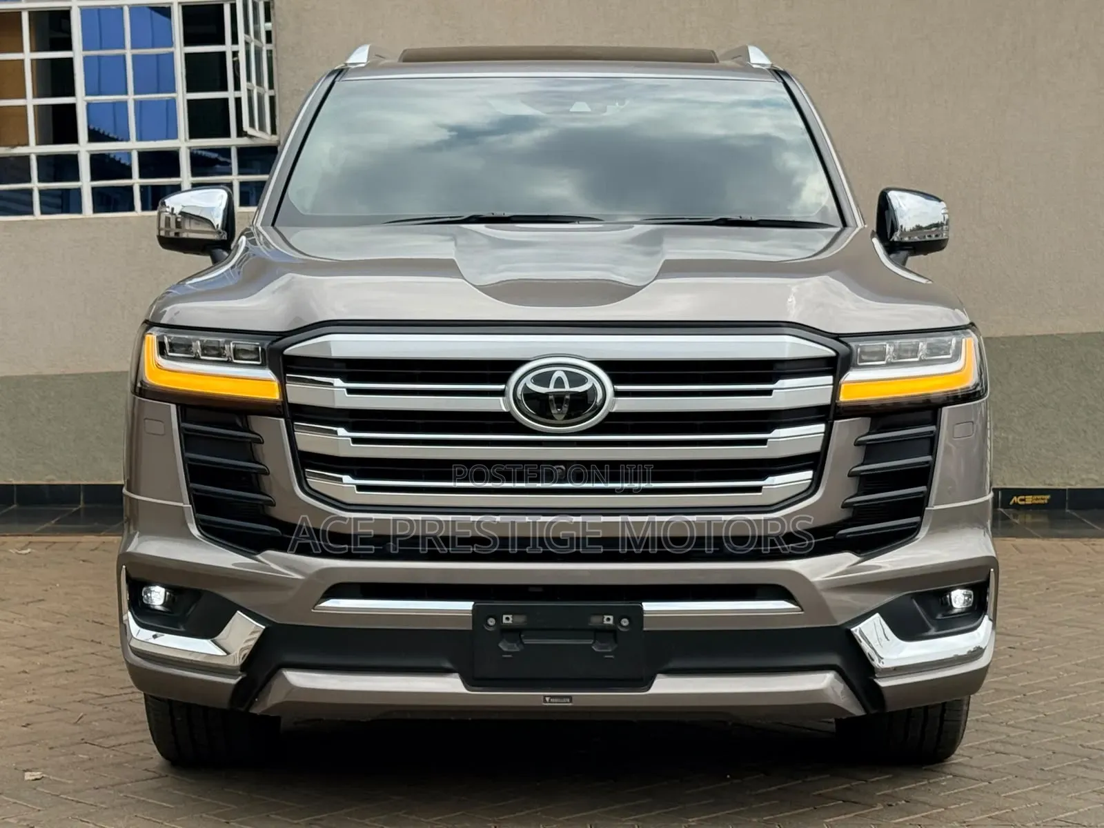 Toyota Land Cruiser 2022 Gold