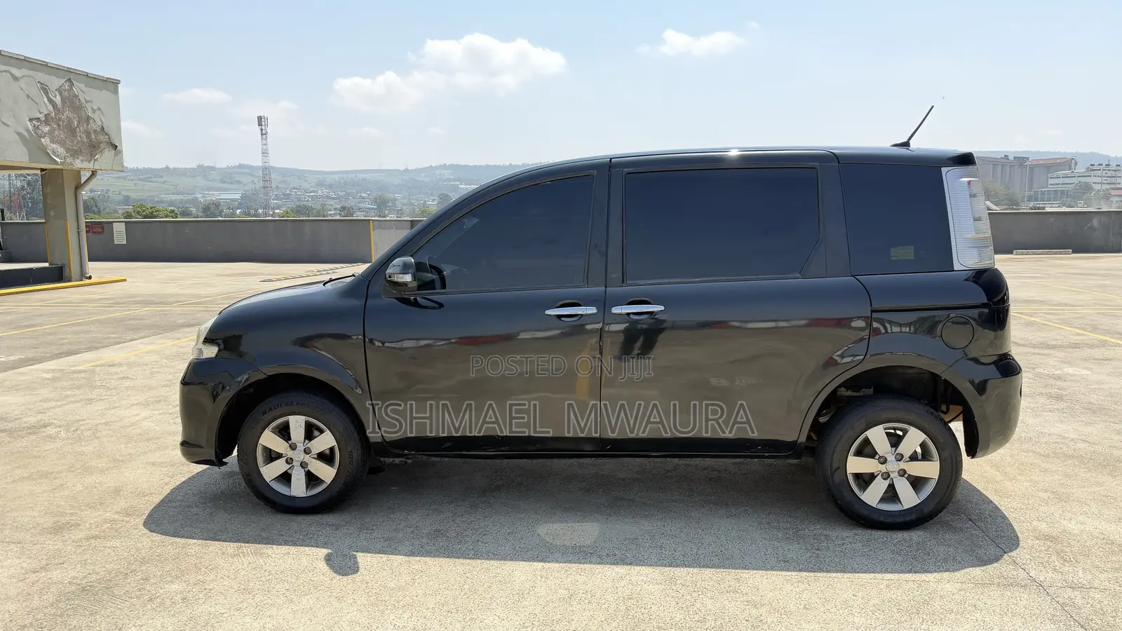 Toyota Sienta 1.5 FWD 2014 Black
