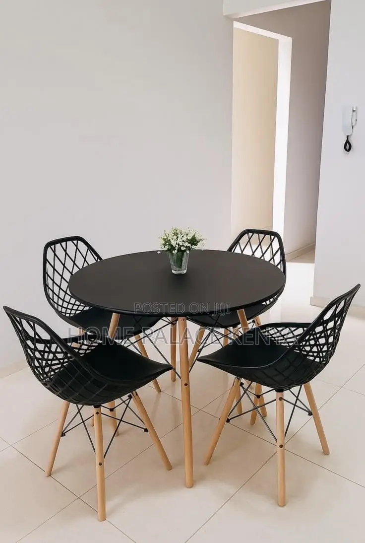 Dining Set; Four-Person Patio Table and Breathable Chairs Set