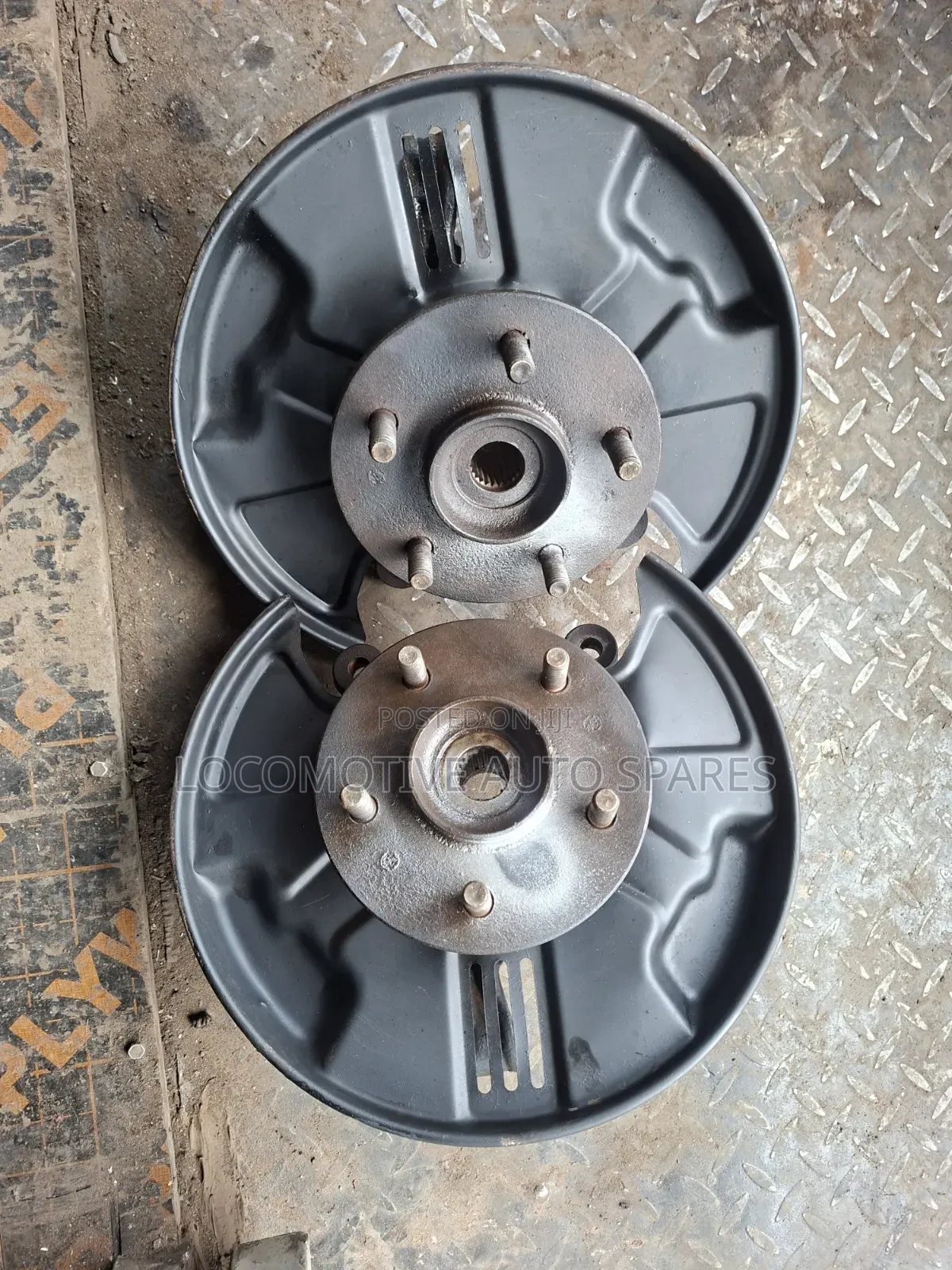 Toyota Rush Front Hub
