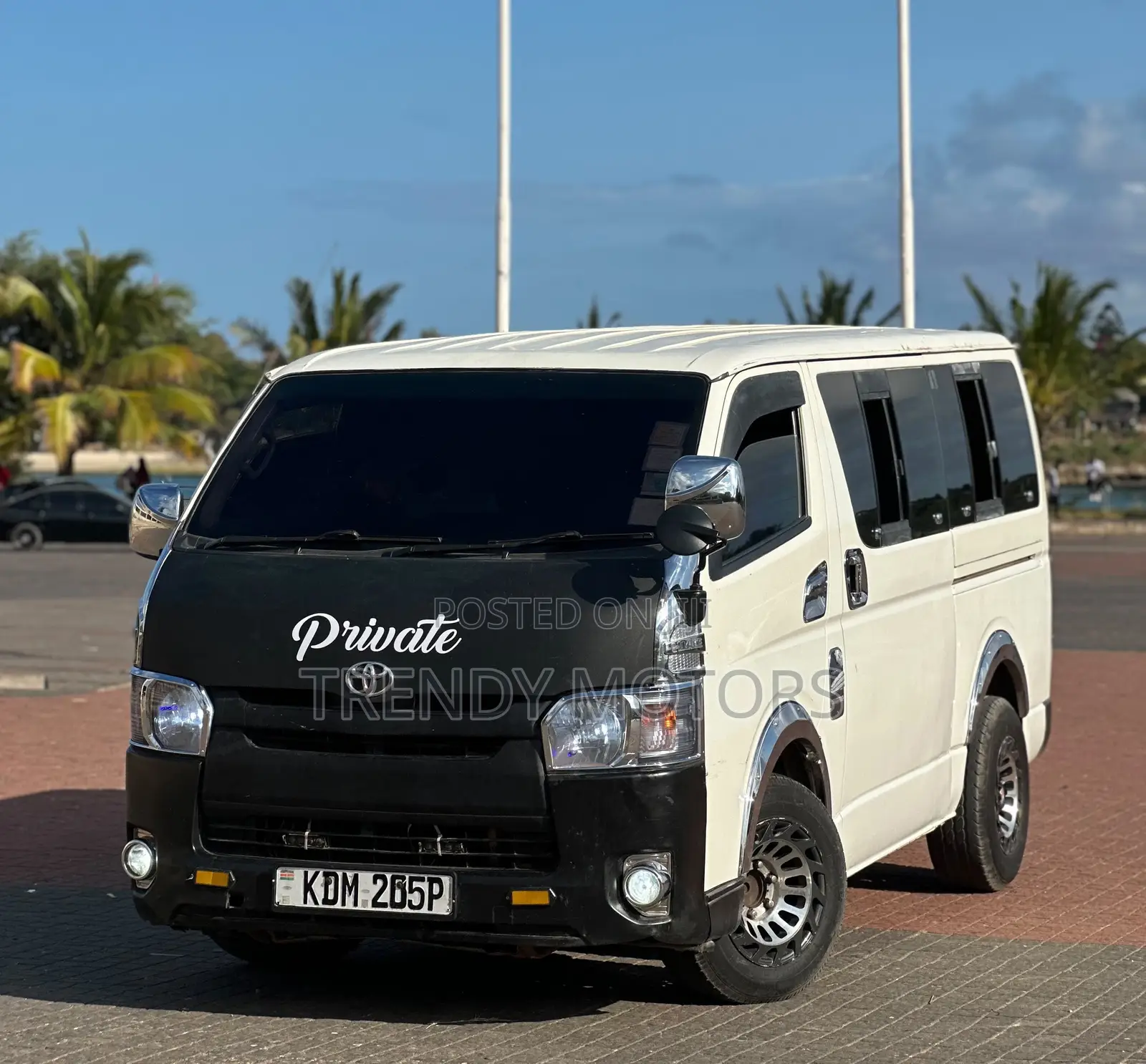 Toyota HiAce 2015 White