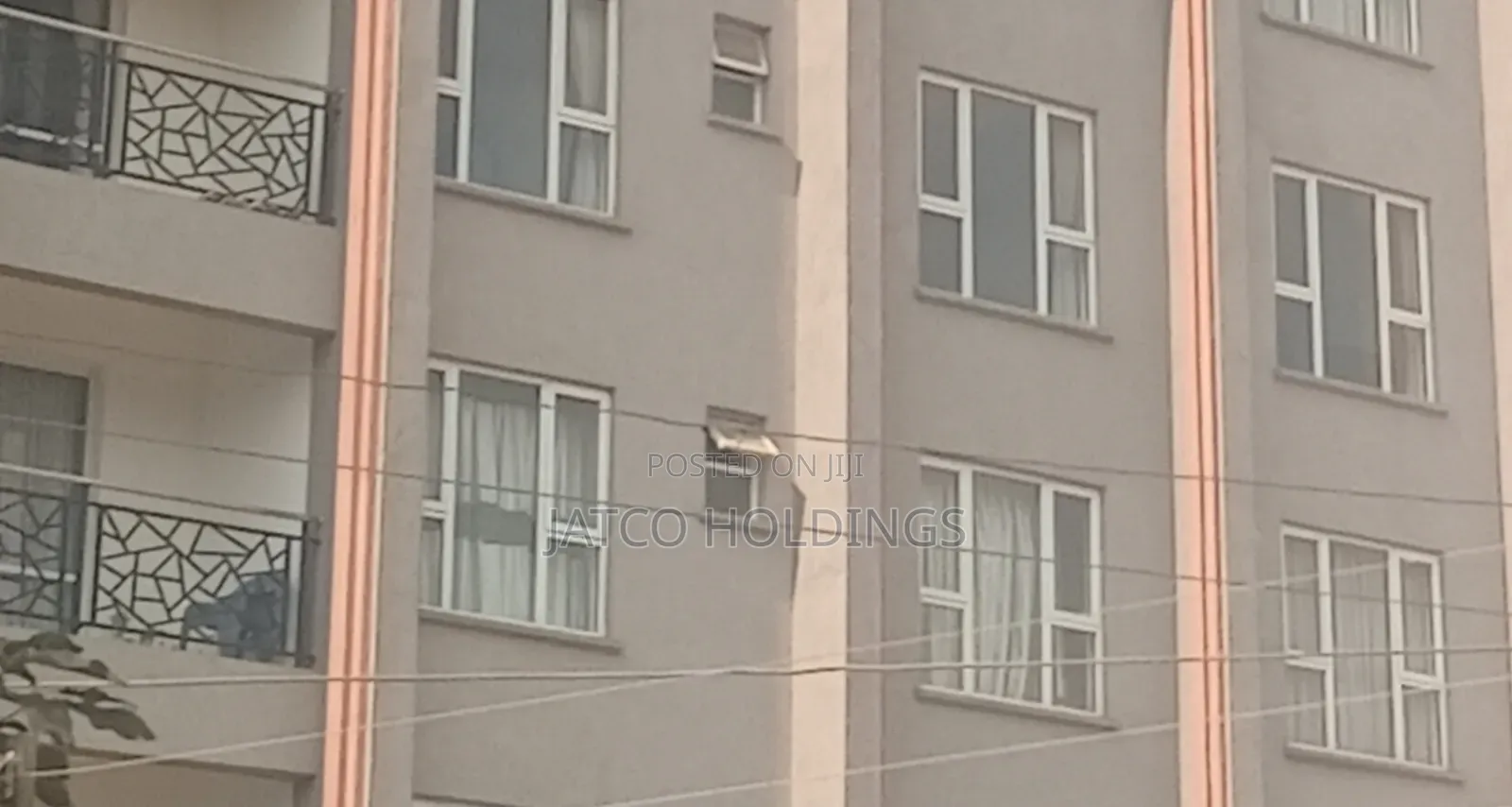 3bdrm Apartment in Parklands for sale