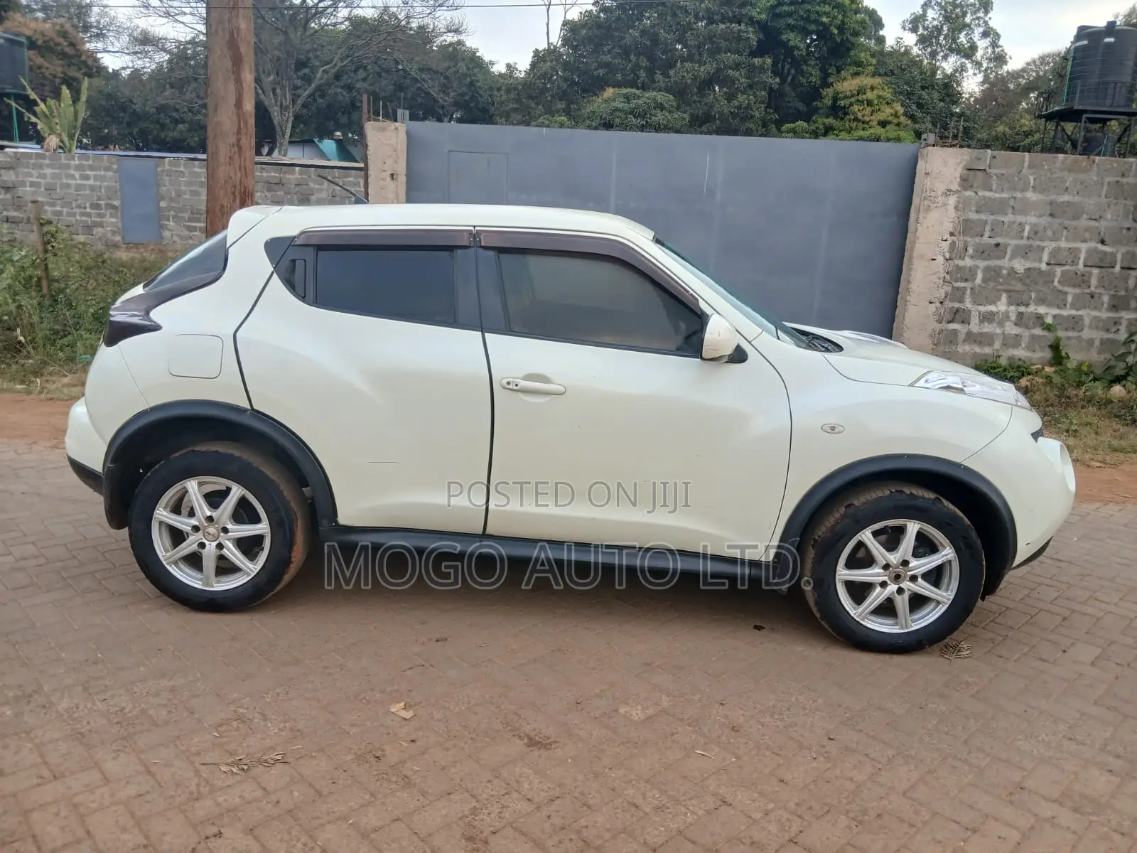 Nissan Juke 2012 White