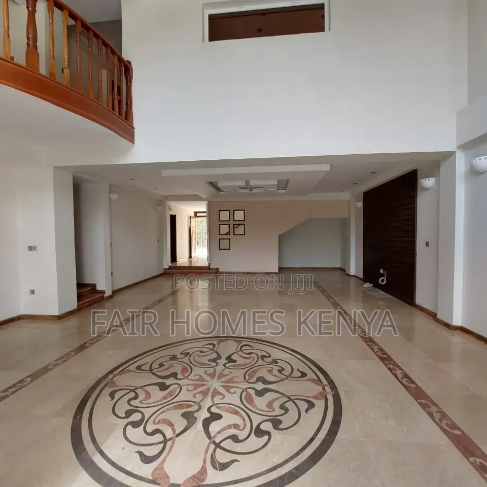 5bdrm Townhouse / Terrace in Convent Drive, Muthangari for rent