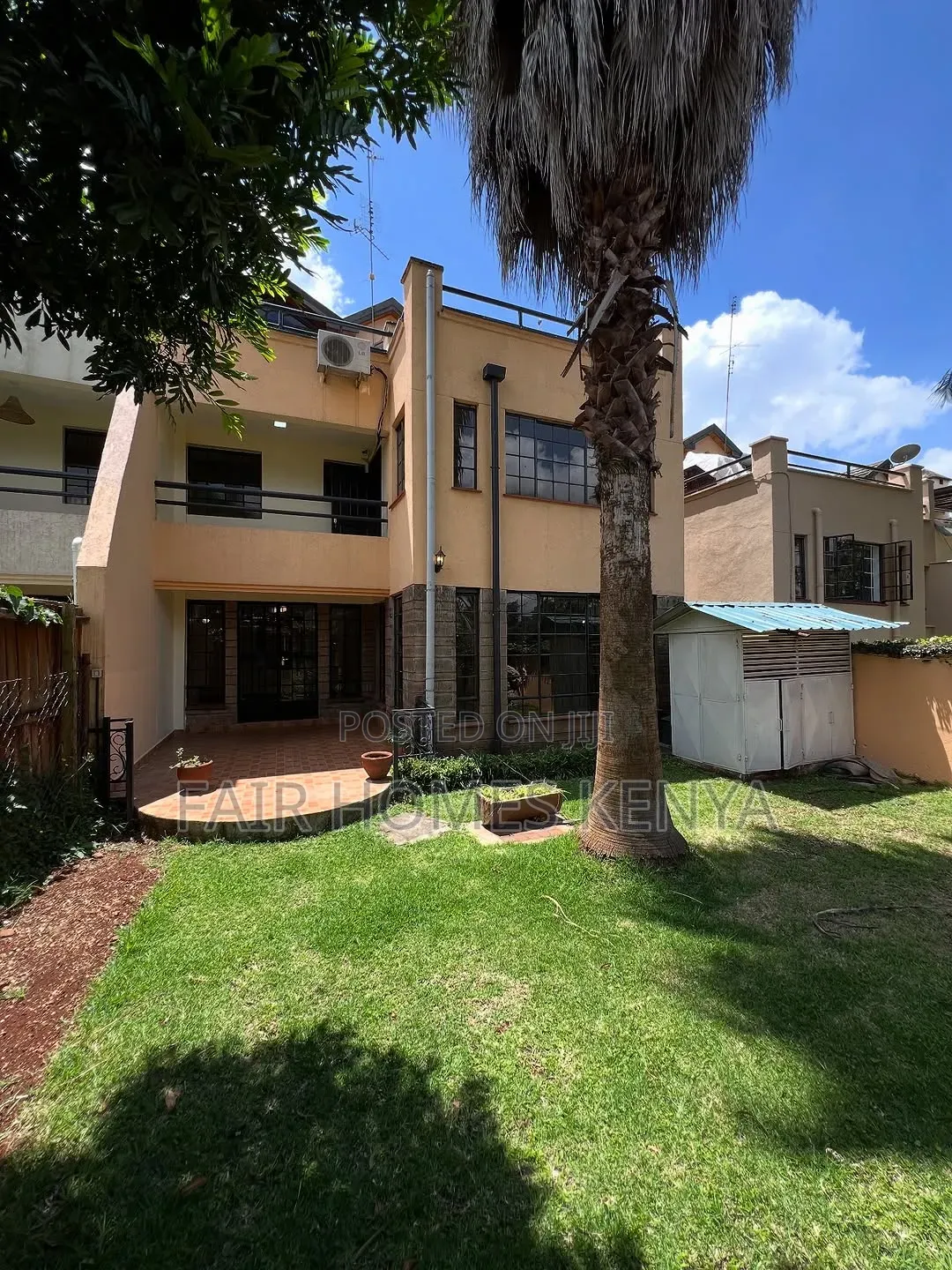 5bdrm Townhouse / Terrace in Convent Drive, Muthangari for rent