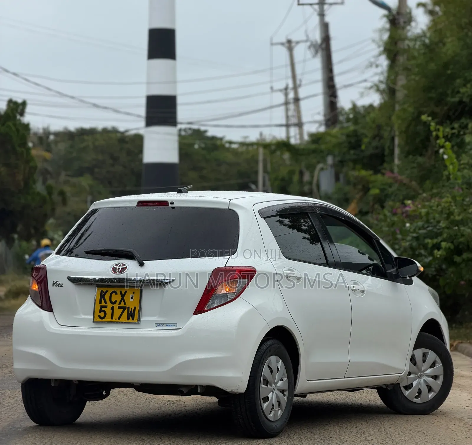 Toyota Vitz 2013 White