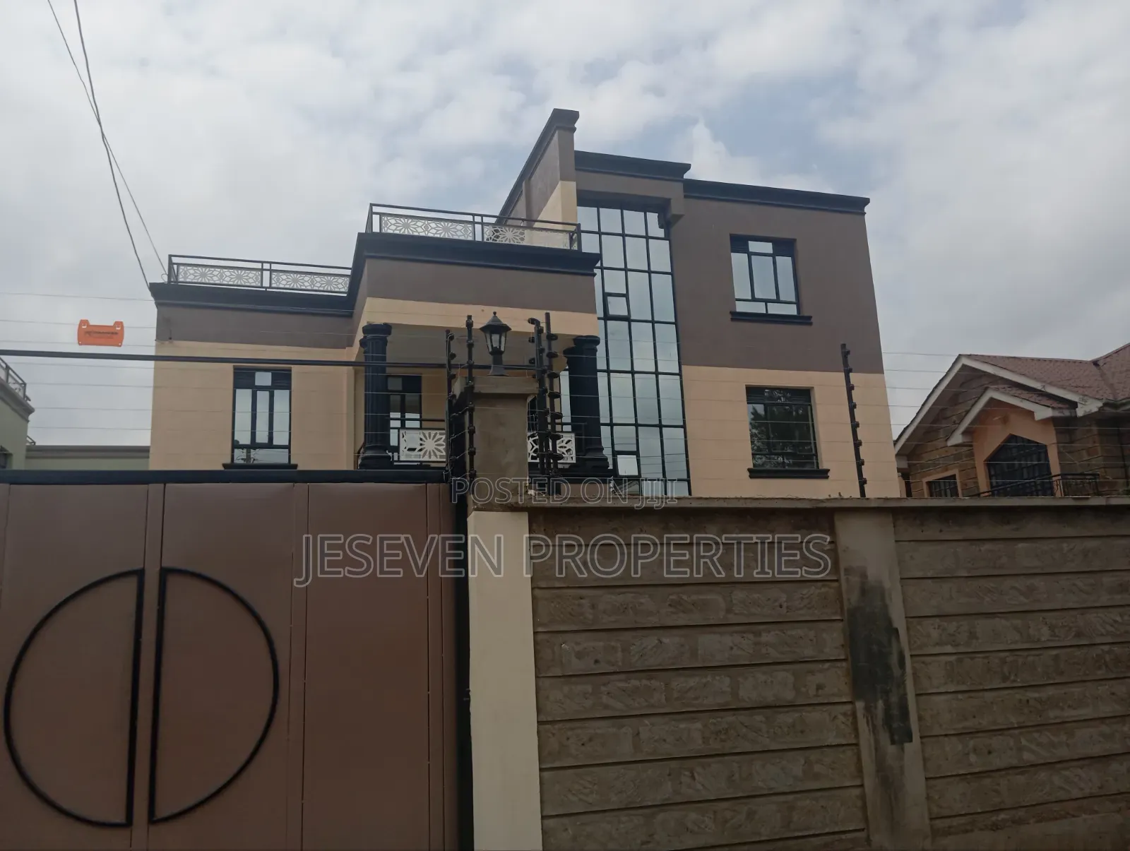 5bdrm Mansion in Syokimau, Gateway Mall Area for sale