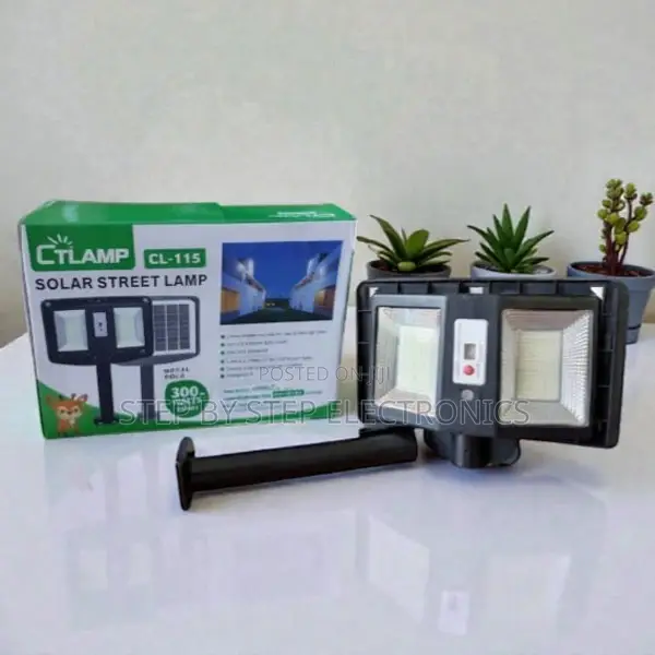 CTLamp 300W Compact Design Solar Powered Solar Street Light