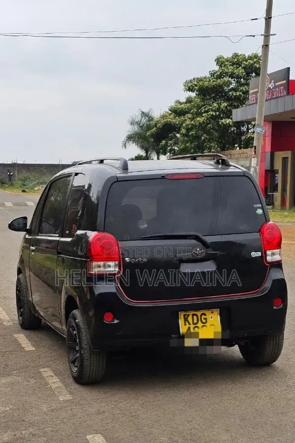 Toyota Porte 2015 Black