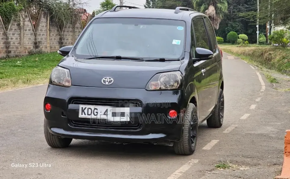 Toyota Porte 2015 Black