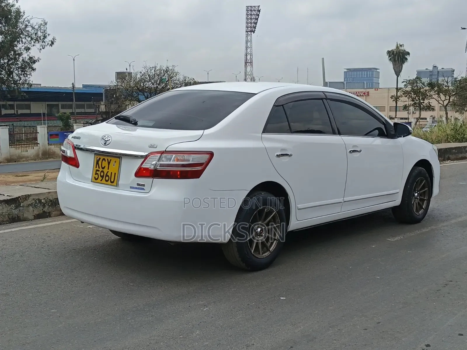 Toyota Premio 2013 White
