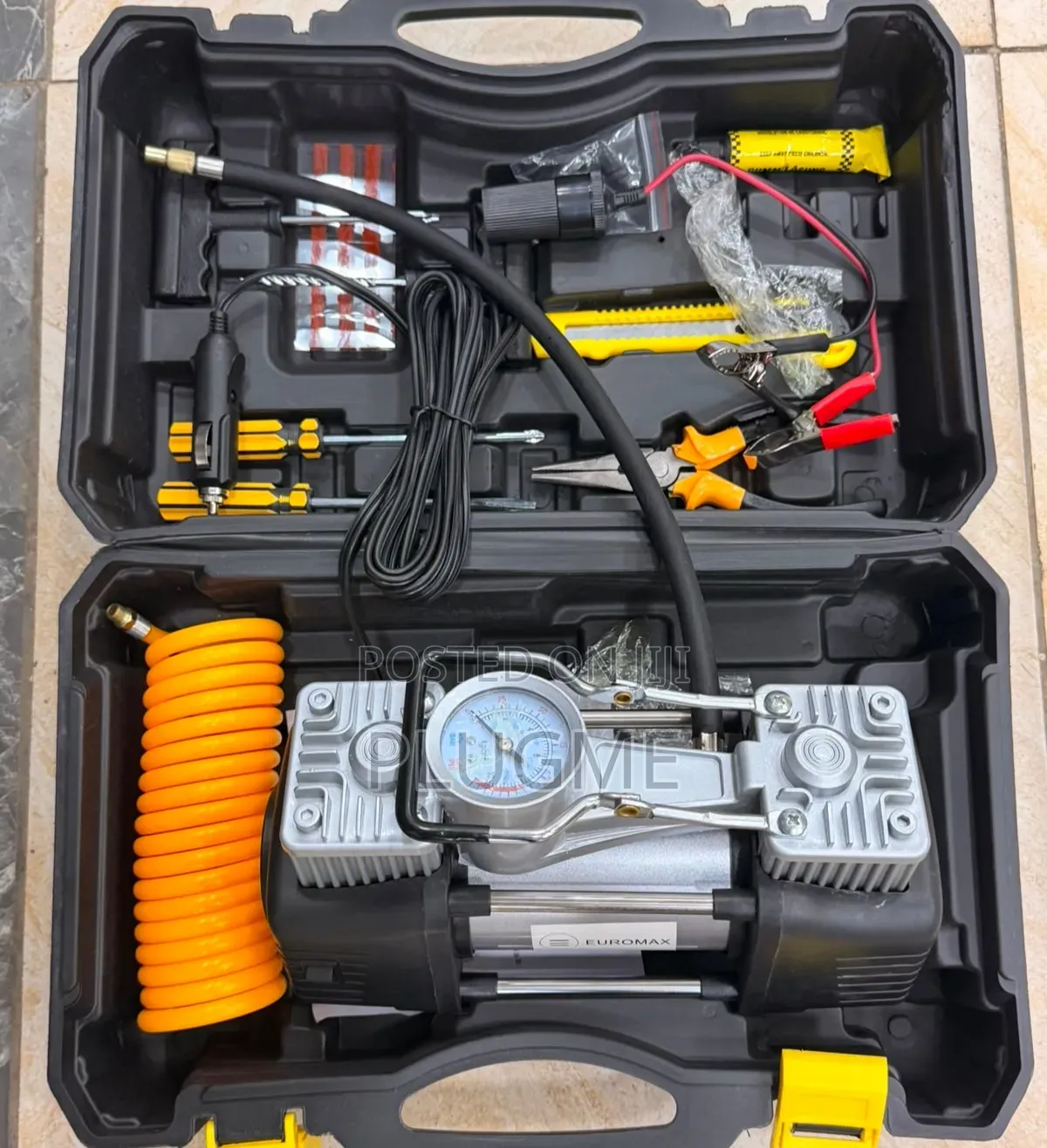 Portable 2-Cylinder Portable Air Compressor With Tools