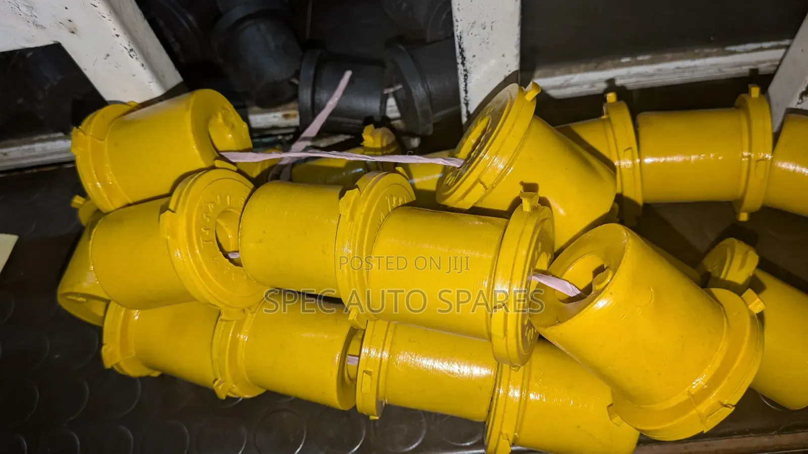 Spring Bushes lC 79 Yellow Plastic Big Small Maskio Na Bila