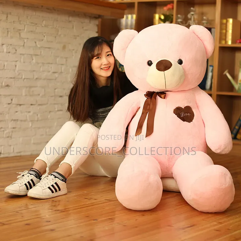 Giant Teddy Bears