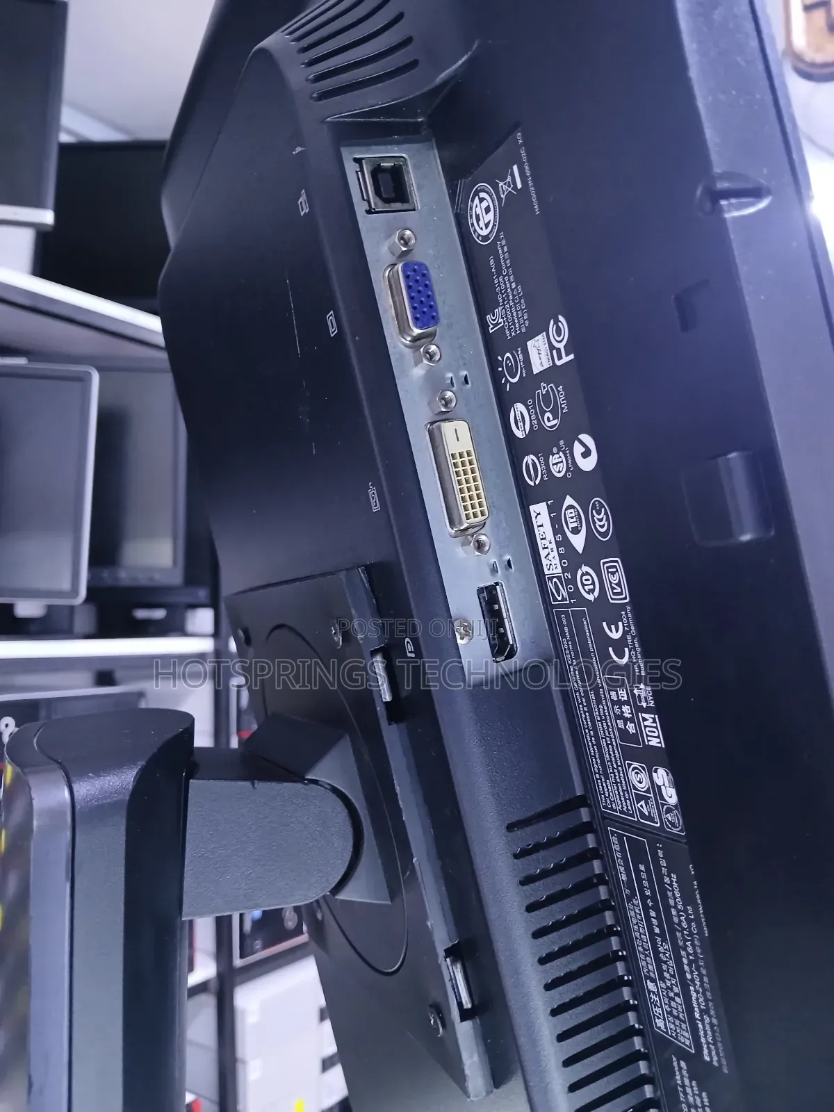 HP Compaq LA2306x
23-Inch TFT Monitor