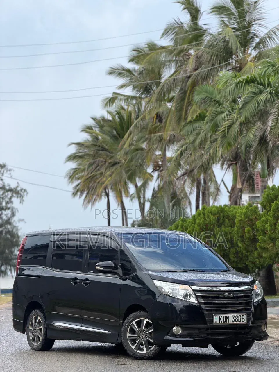 Toyota Noah 2017 Black