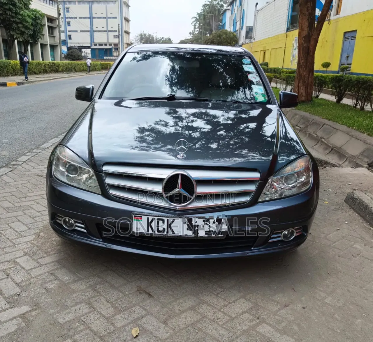 Mercedes-Benz C180 2013 Gray