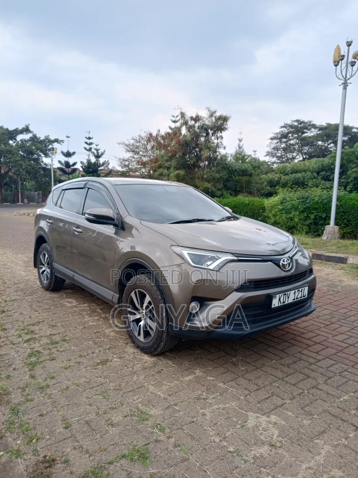 Toyota RAV4 2017 Gray