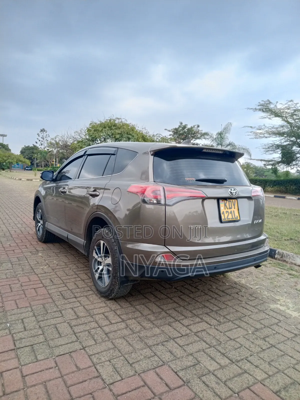 Toyota RAV4 2017 Gray