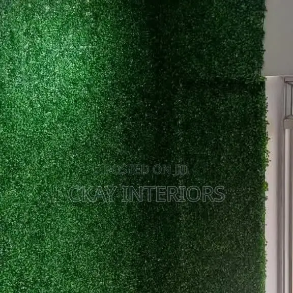 Instant Backdrop Upgrade, 40 by 60cm Boxwood Hedge Panels