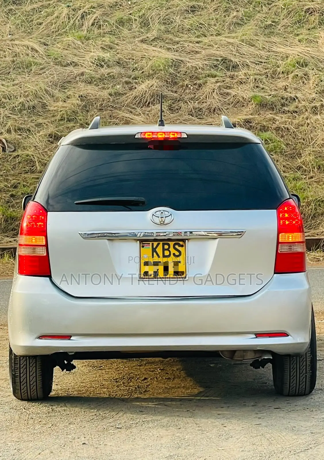 2005 Toyota Wish 1800cc Automatic 7 Seater for Sale