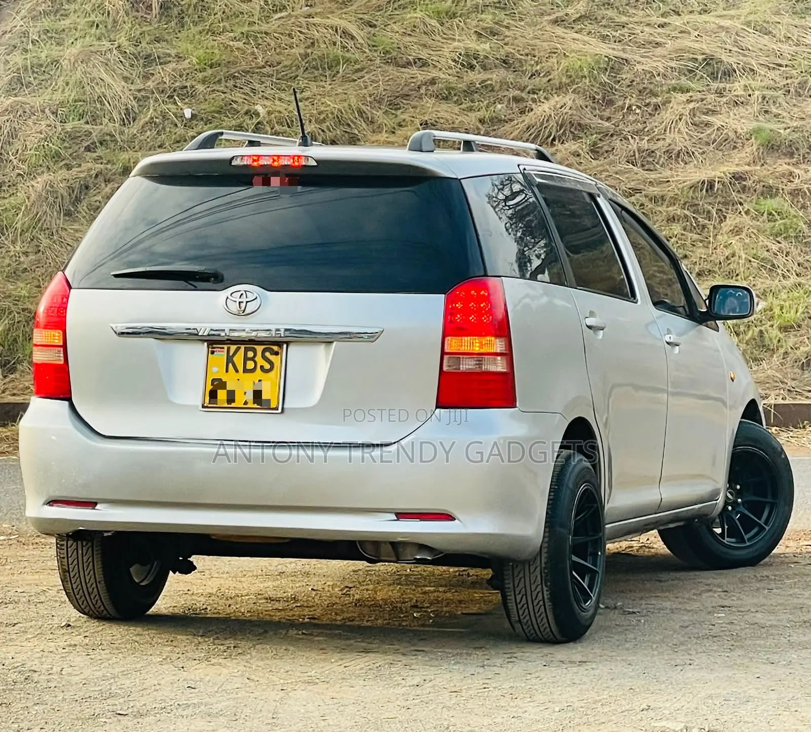 2005 Toyota Wish 1800cc Automatic 7 Seater for Sale