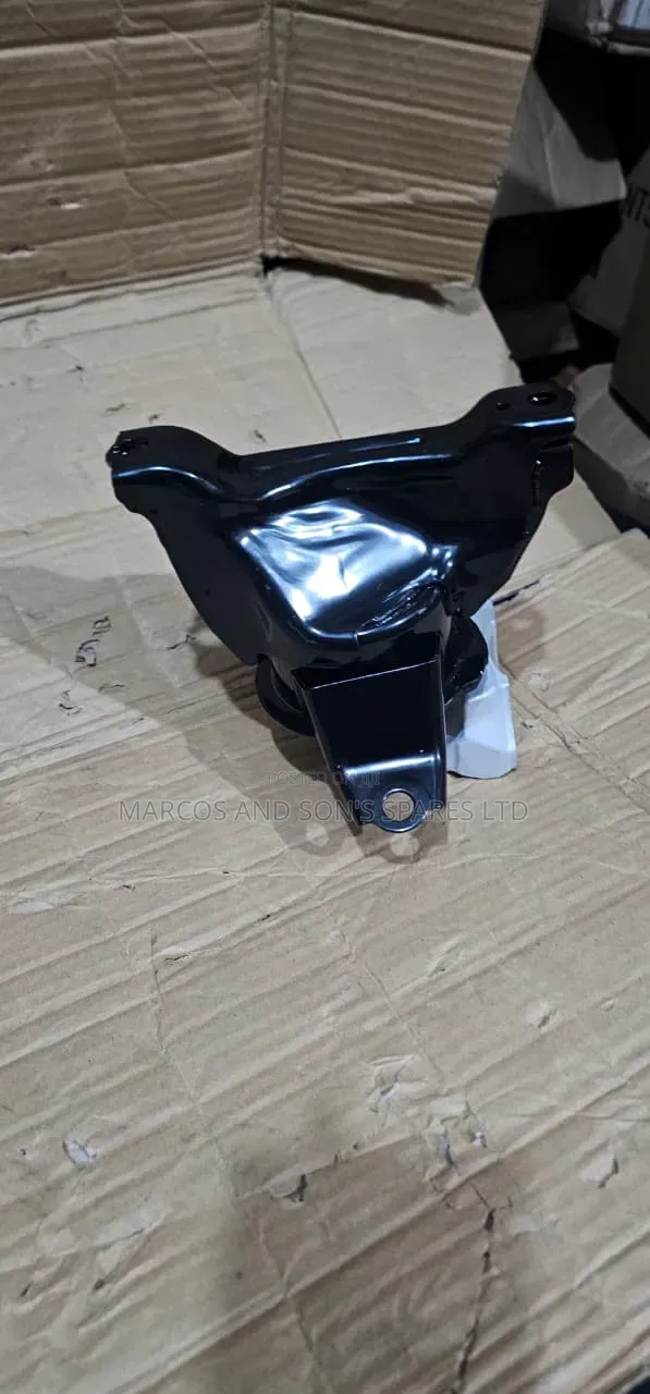 Honda CRM Engine Mounting