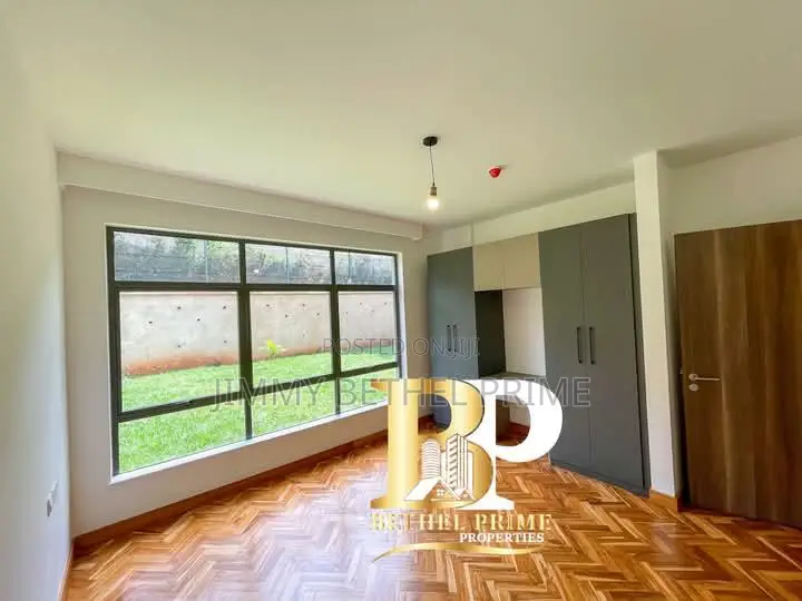 4bdrm Townhouse / Terrace in Rosslyn for rent