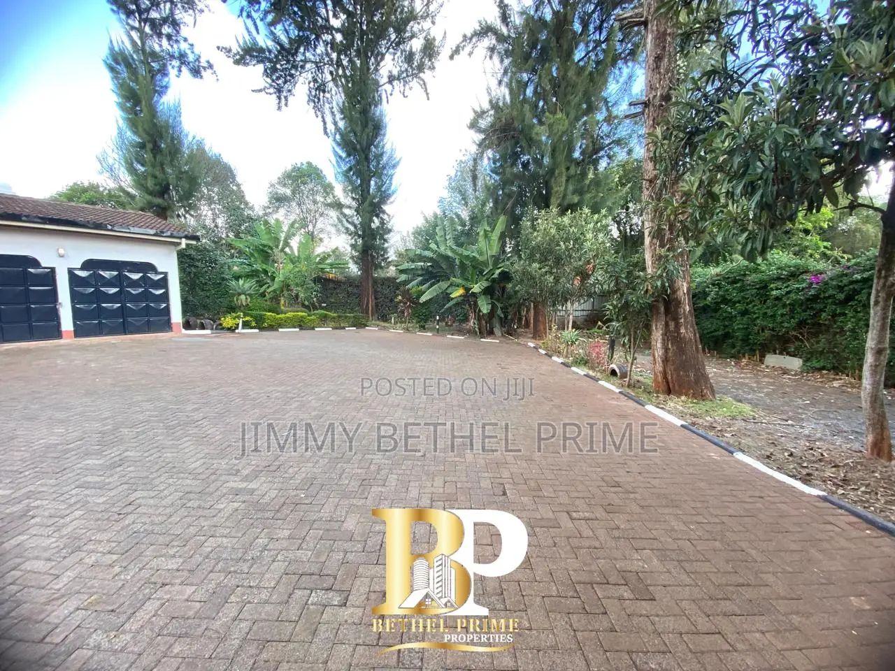 4bdrm Townhouse/Terrace in Nyari for sale