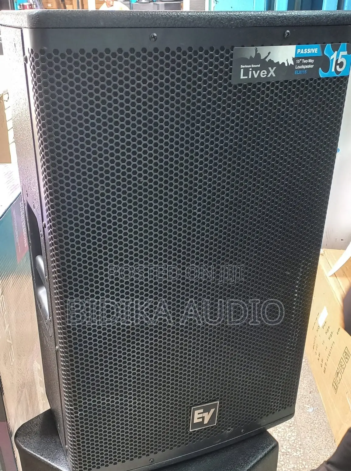 Electro-Voice Live X ELX115 15" 2-Way Passive PA Speaker (400W RMS /