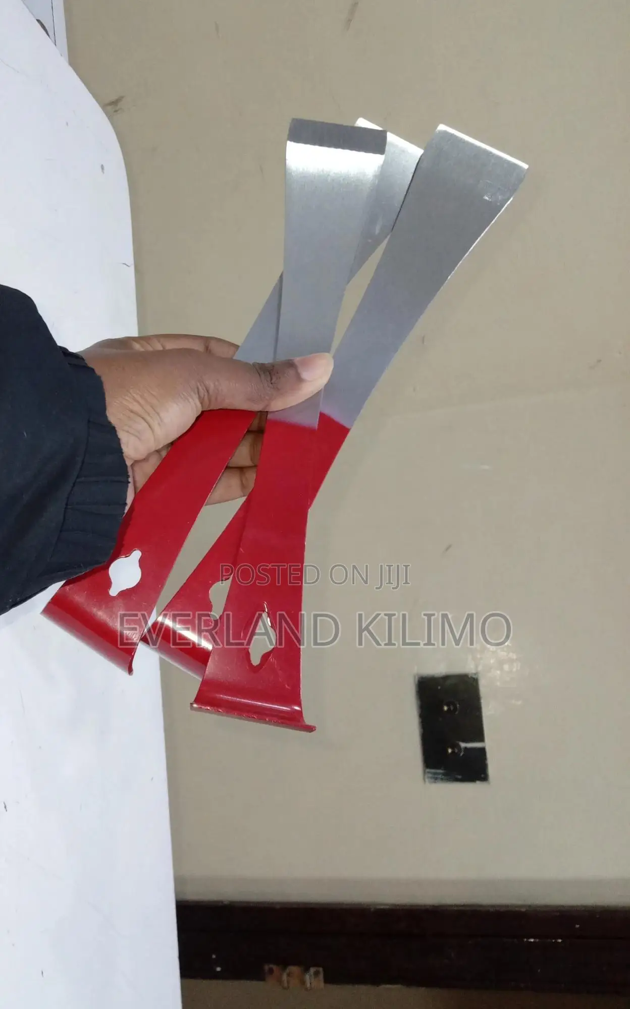 Scraper Tool for Bee Hive