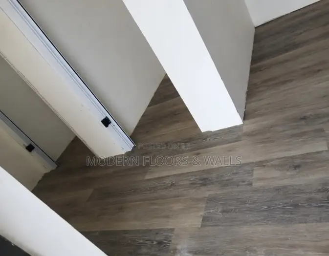6mm Greige Wooden Brown SPC Click Lock Floor Tiles + IXPE Back Pad