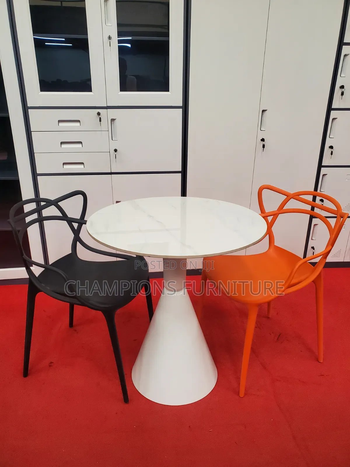 White Trumpet Base Table and Intertwined Chairs Set