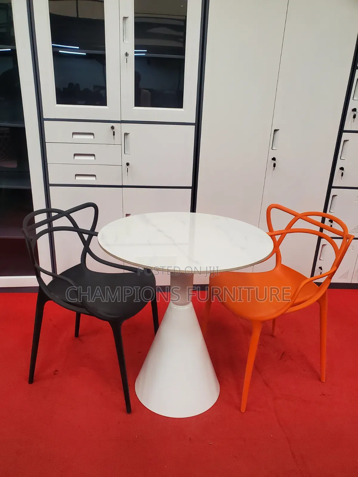 White Trumpet Base Table and Intertwined Chairs Set