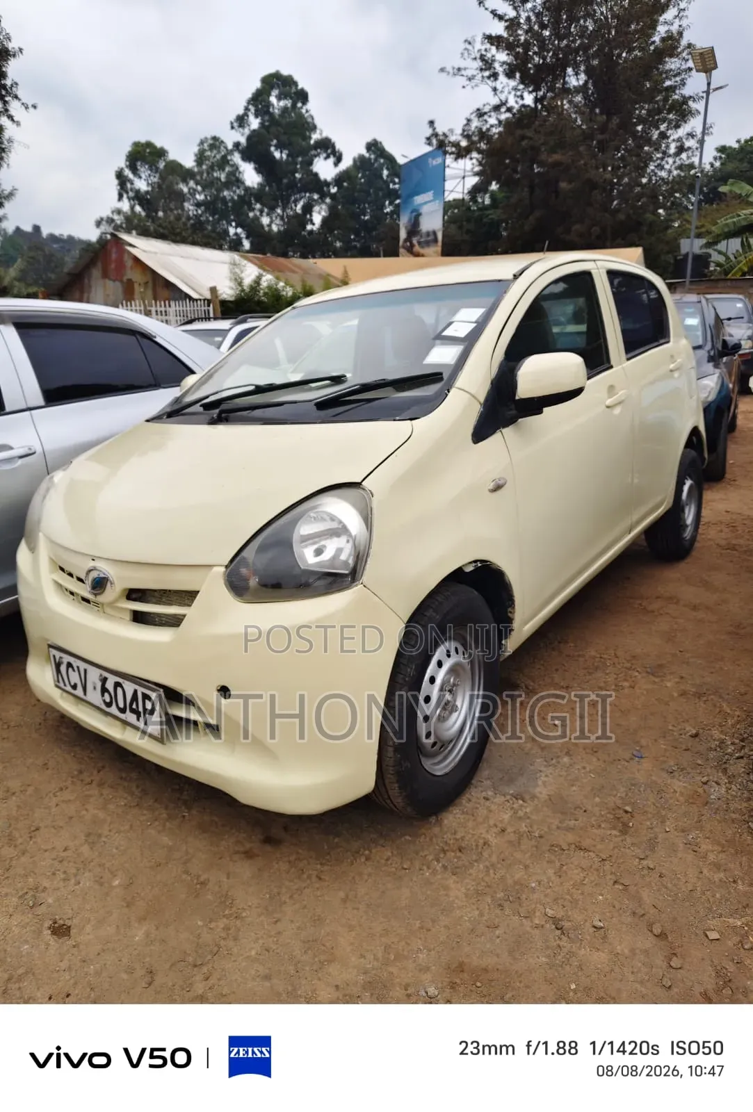 Daihatsu Mira 2013 Yellow
