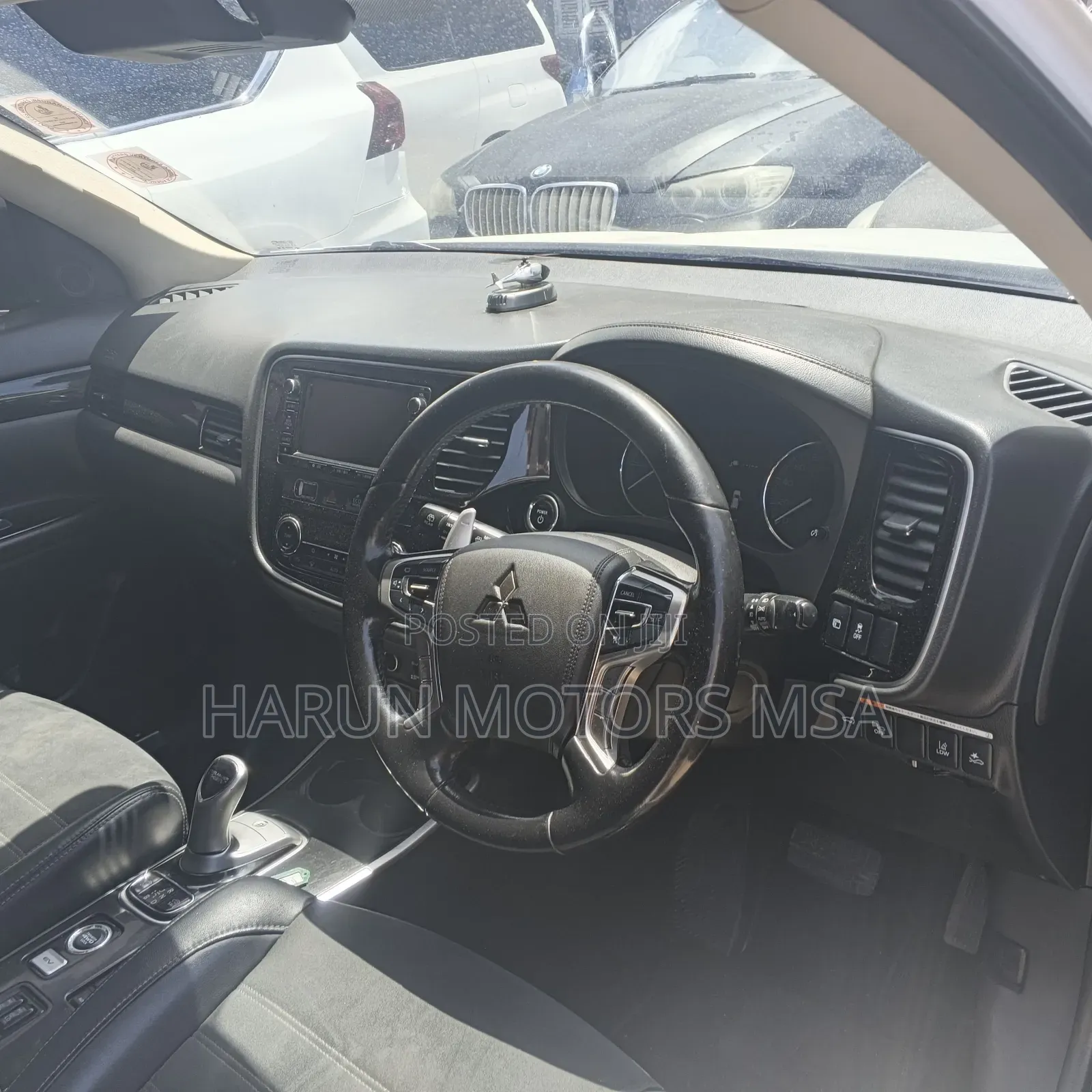Mitsubishi Outlander 2017 White