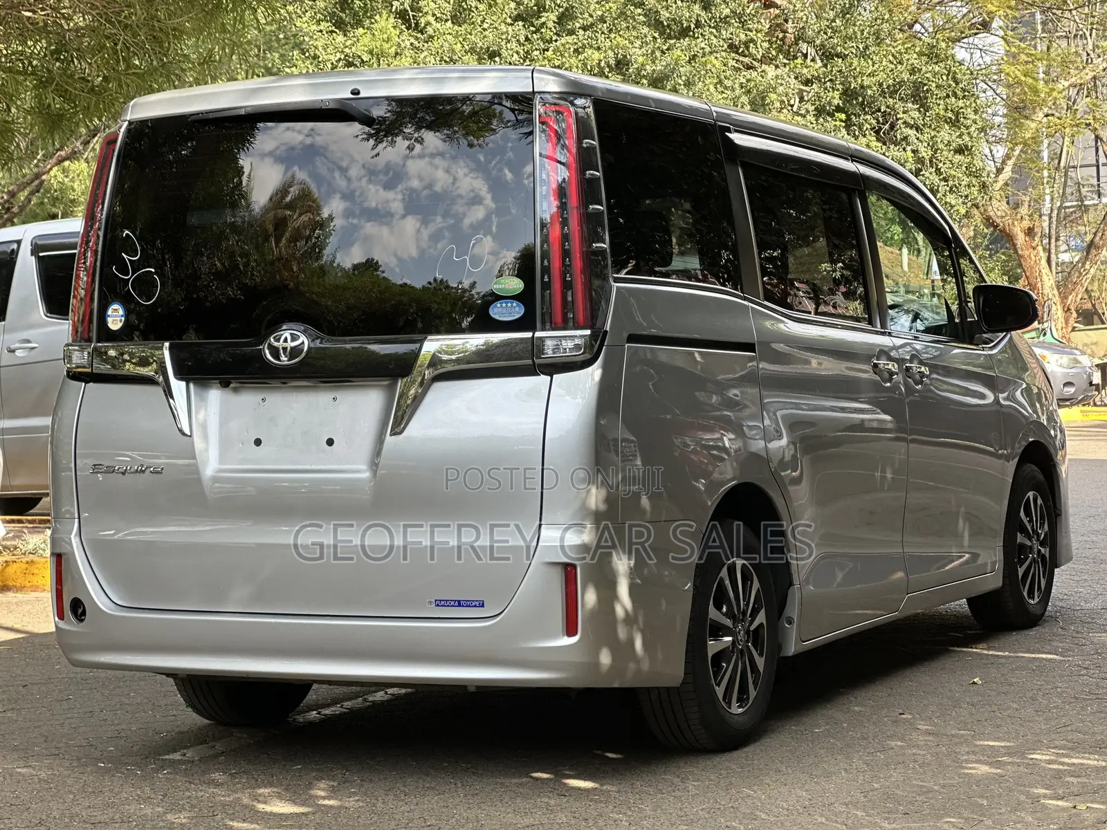 Toyota Esquire 2.0 FWD (7 seater) 2019 Gray